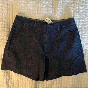 Banana Republic Chino Shorts, size 6, NEVER BEEN WORN WITH TAGS ON